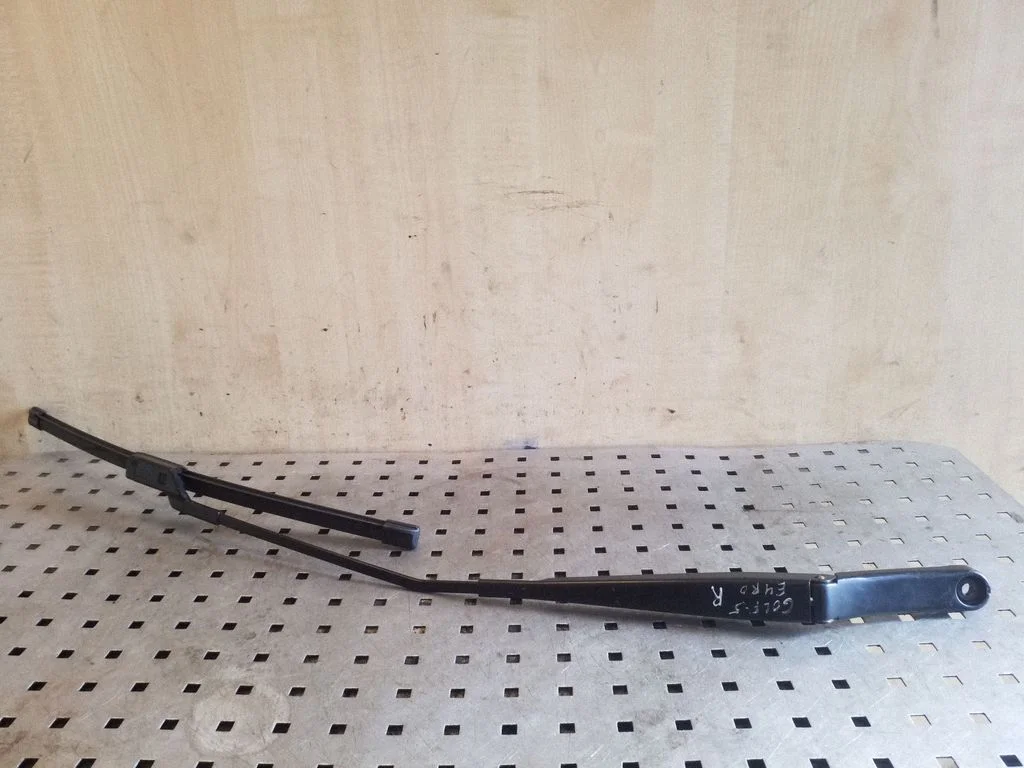 Front wiper blade arm 101955410