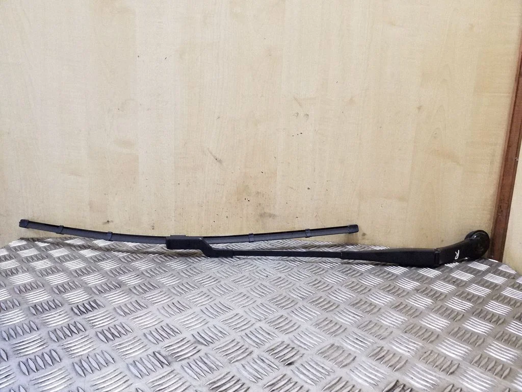 Front wiper blade arm BM5117526BB