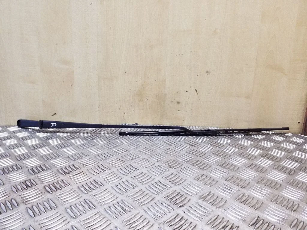 Front wiper blade arm 701955410A