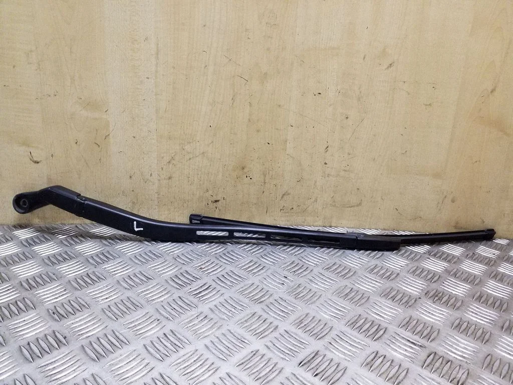 Front wiper blade arm – Seat Exeo (3R) (2008-2013)