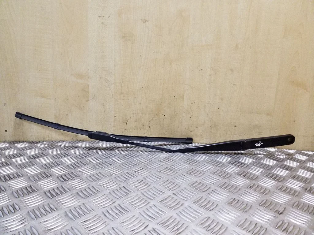 Front wiper blade arm 8J2955408B