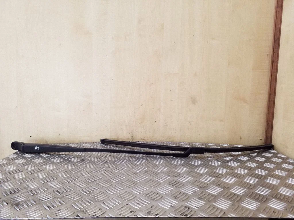 Front wiper blade arm – Peugeot 3008 I (2008-2015)