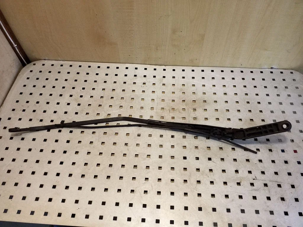 Front wiper blade arm 56671617 – Renault Espace IV (2002-2014)