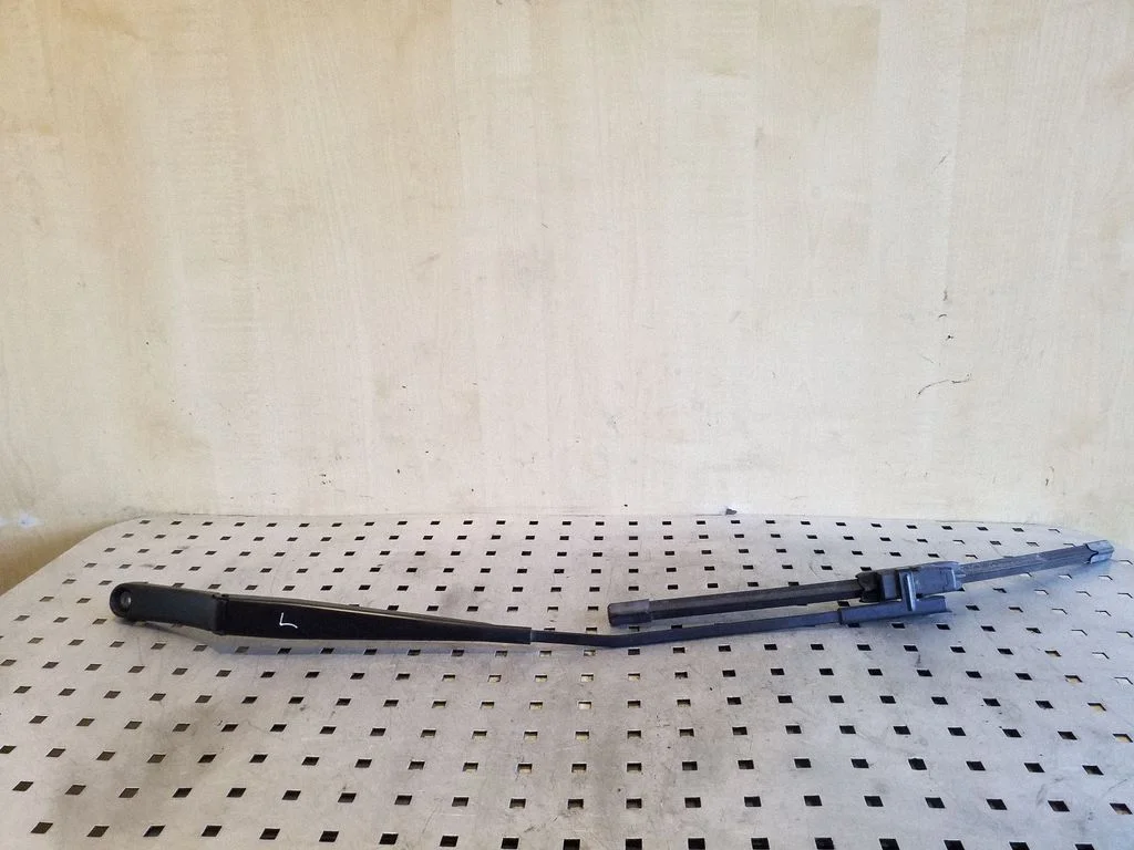 Front wiper blade arm 1Z2955409A