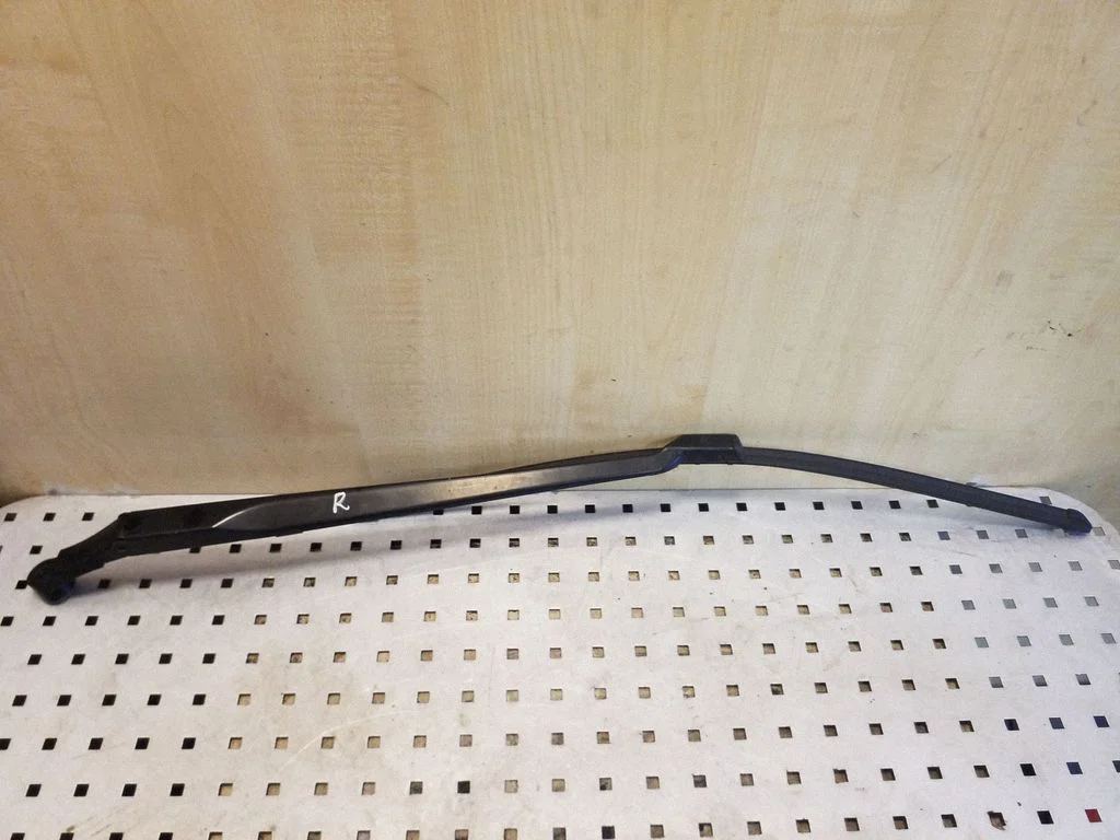 Front wiper blade arm 97036203