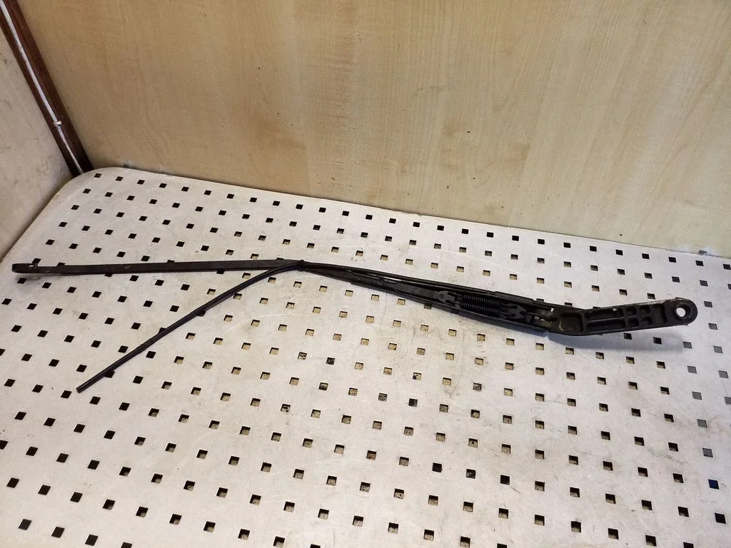 Front wiper blade arm 56671617 – Renault Espace IV (2002-2014)