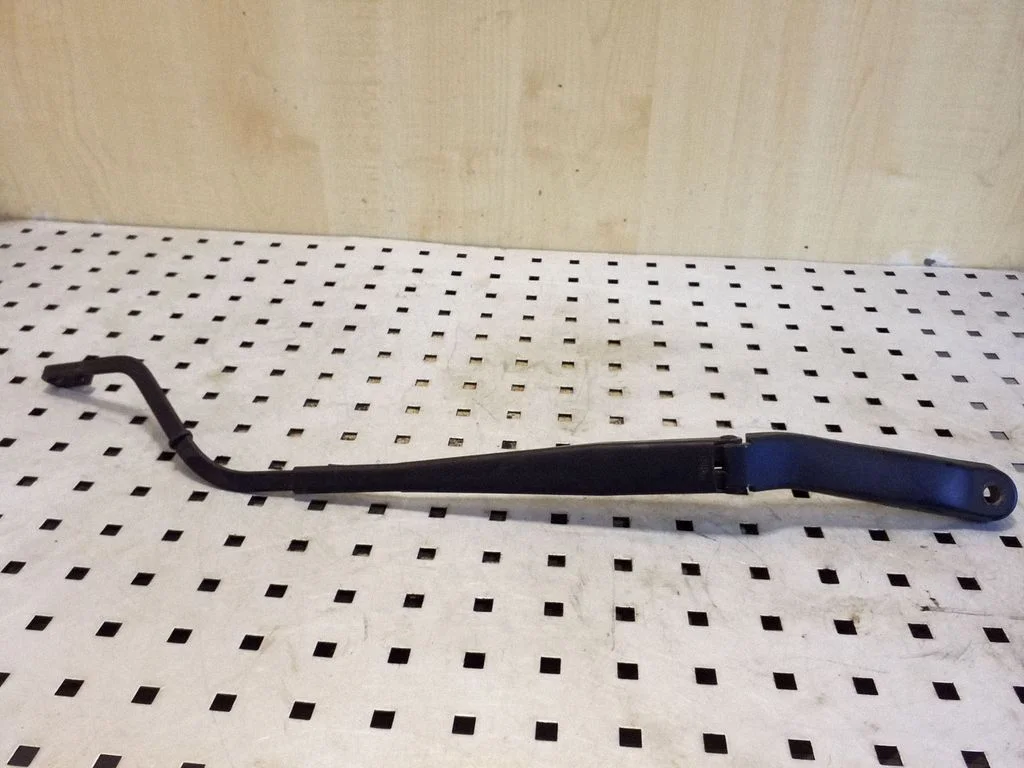 Front wiper blade arm 56671607 – Renault Espace IV (2002-2014)