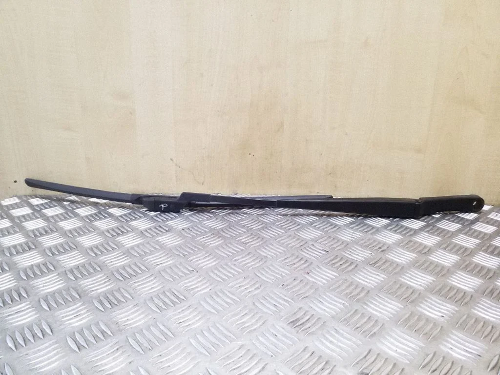 Front wiper blade arm 13289887