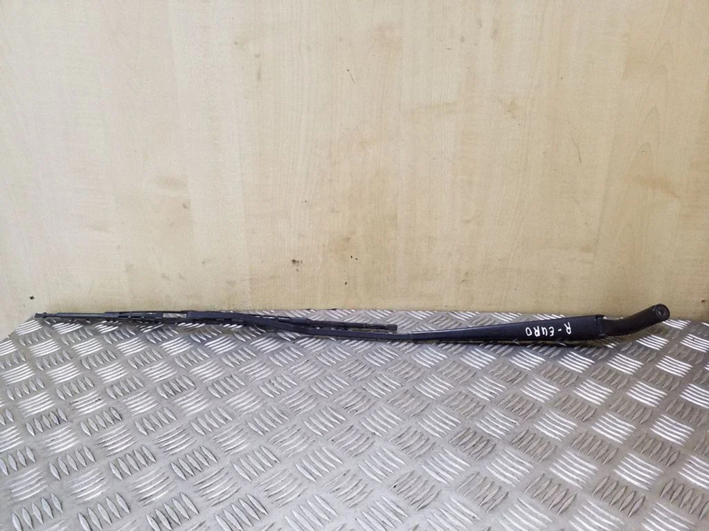 Front wiper blade arm 8624246