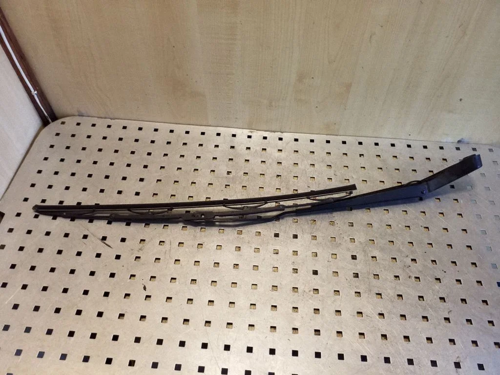 Front wiper blade arm 8624266