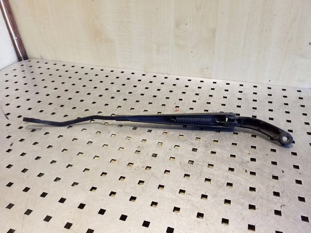 Front wiper blade arm 8624243