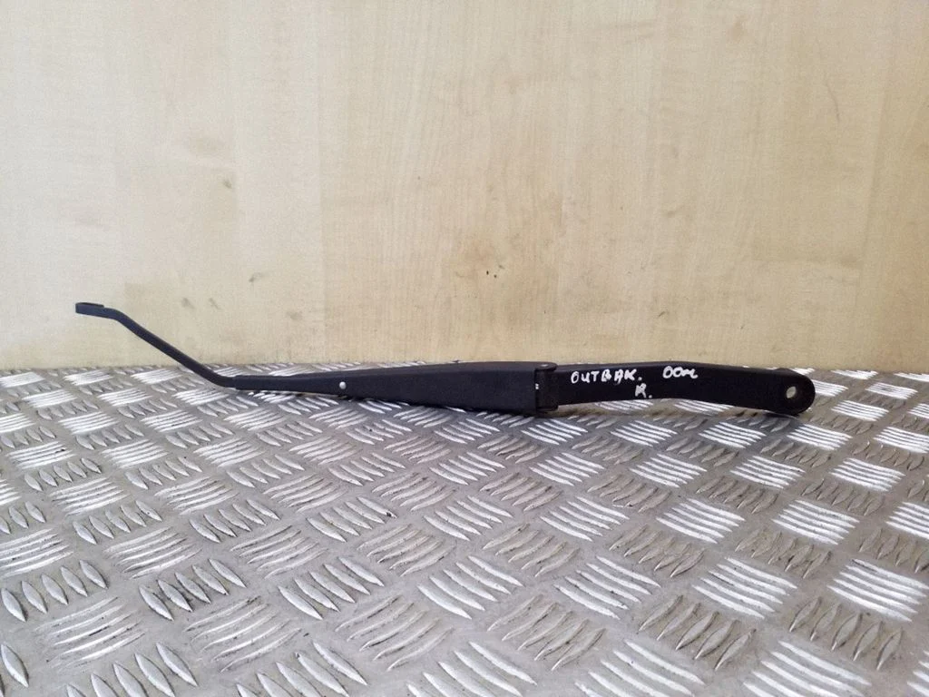 Front wiper blade arm – right