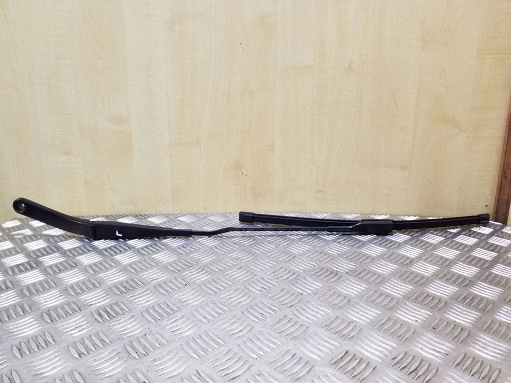 Front wiper blade arm 8T2955407A