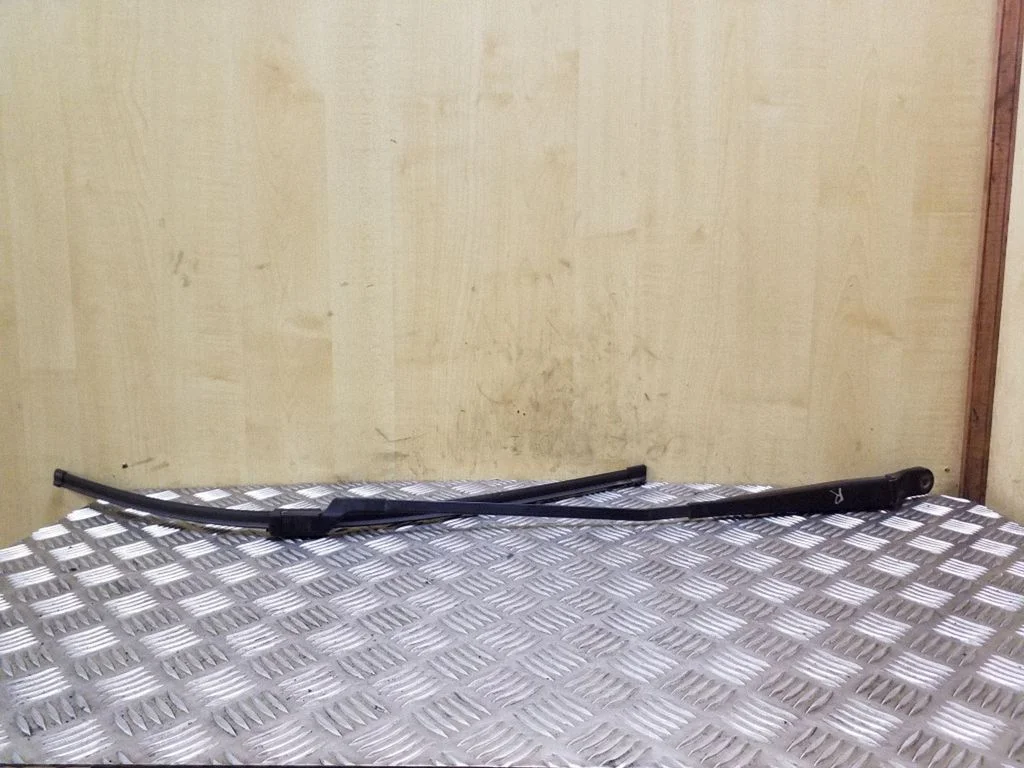 Priekšējā stikla tīrītāja svira 9672059680