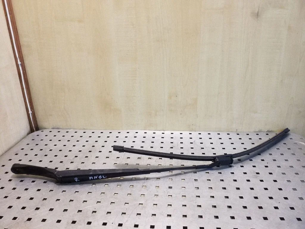 Front wiper blade arm 3392125738