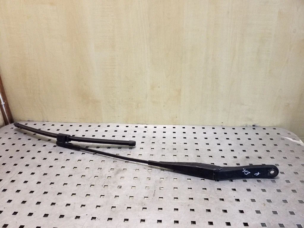 Front wiper blade arm 13111220LH