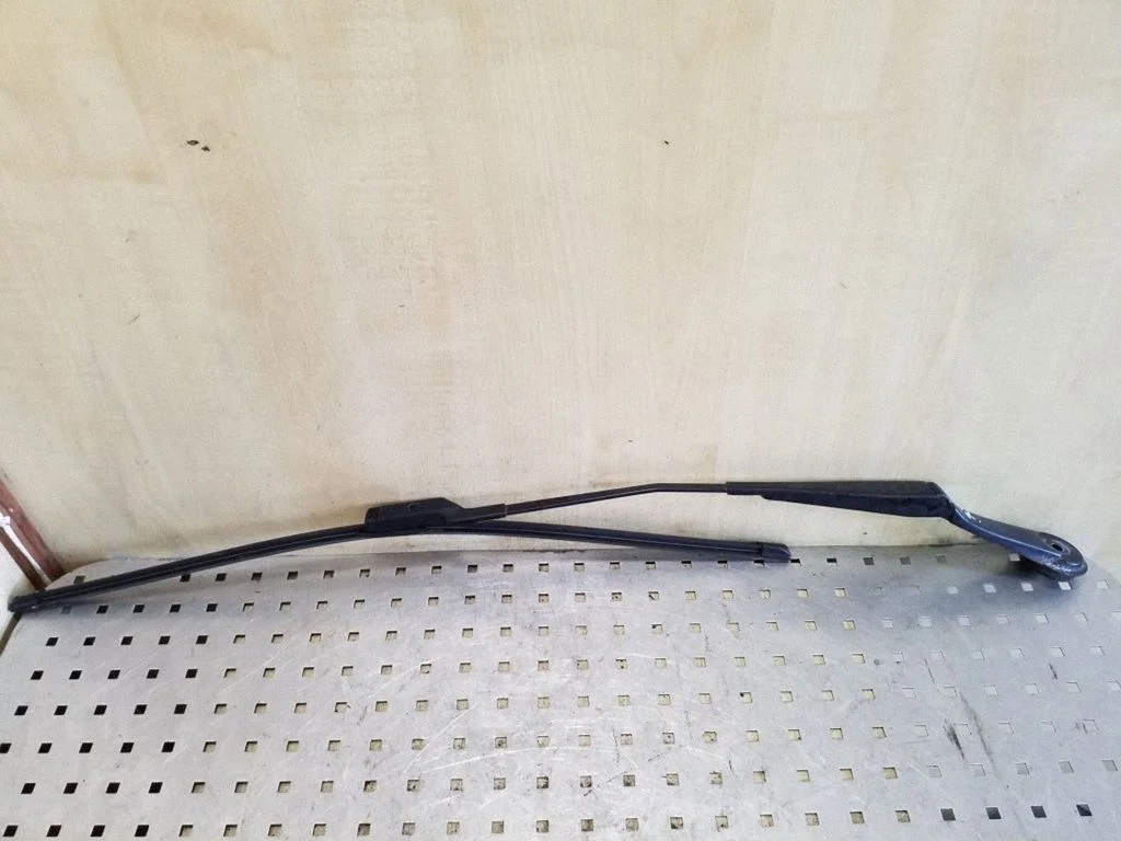 Front wiper blade arm BM5117526BB