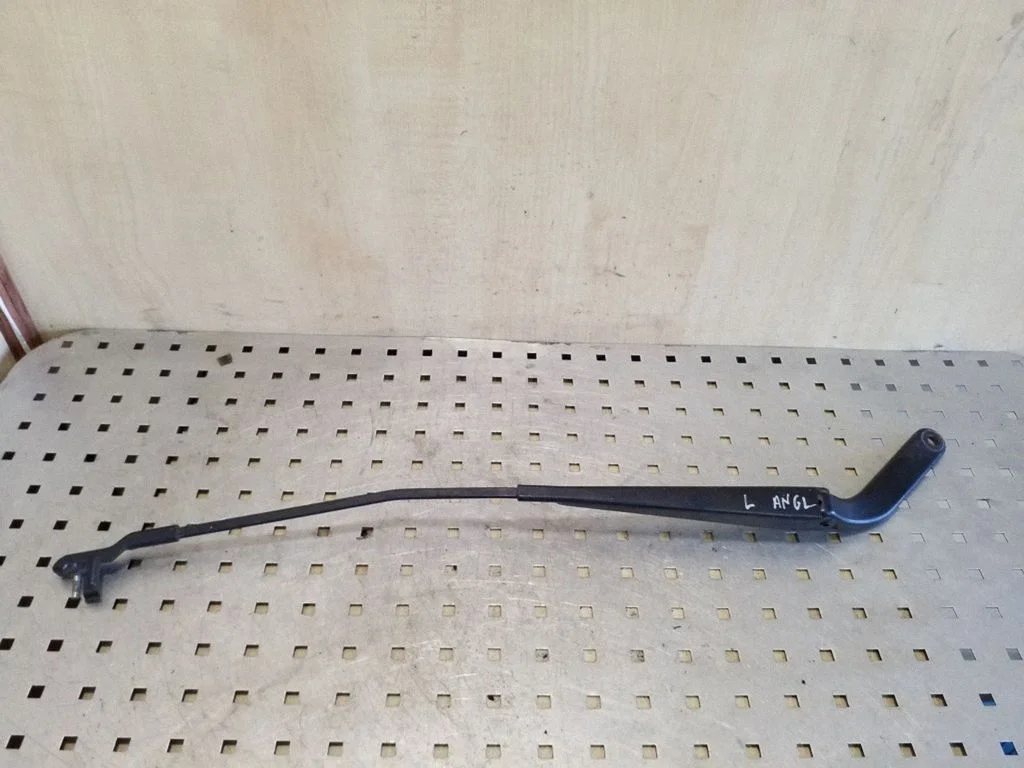 Front wiper blade arm – left