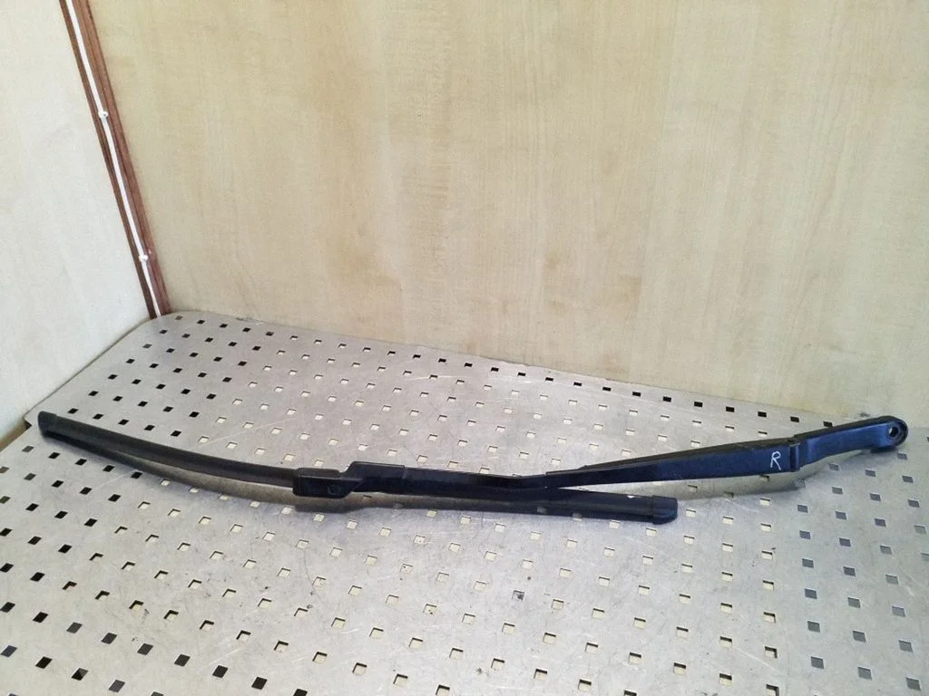 Front wiper blade arm 3392125738