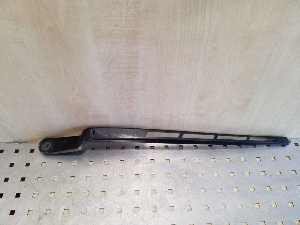 Front wiper blade arm 4L2955408A