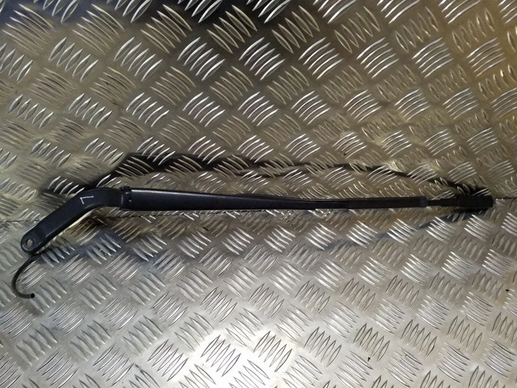Front wiper blade arm A0018206144