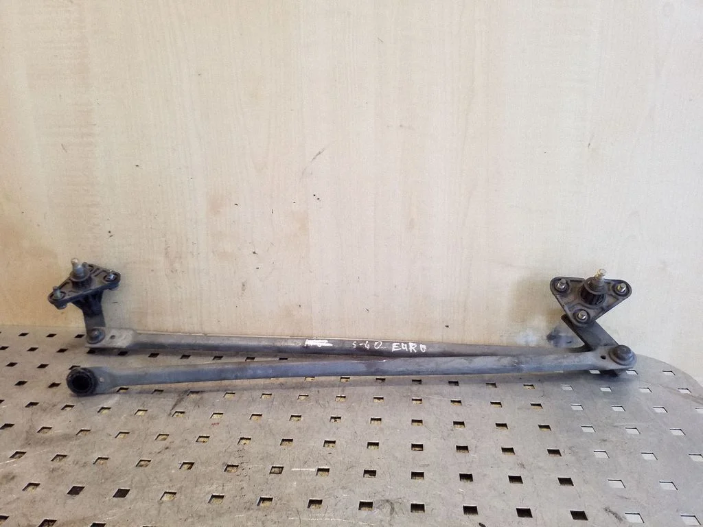 Front wiper linkage