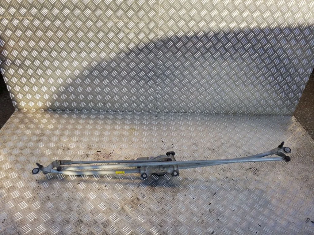 Front wiper linkage 13250417