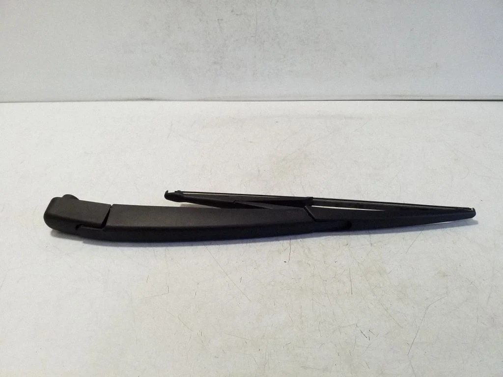 Rear wiper blade arm – Nissan Qashqai J12 (2021-)
