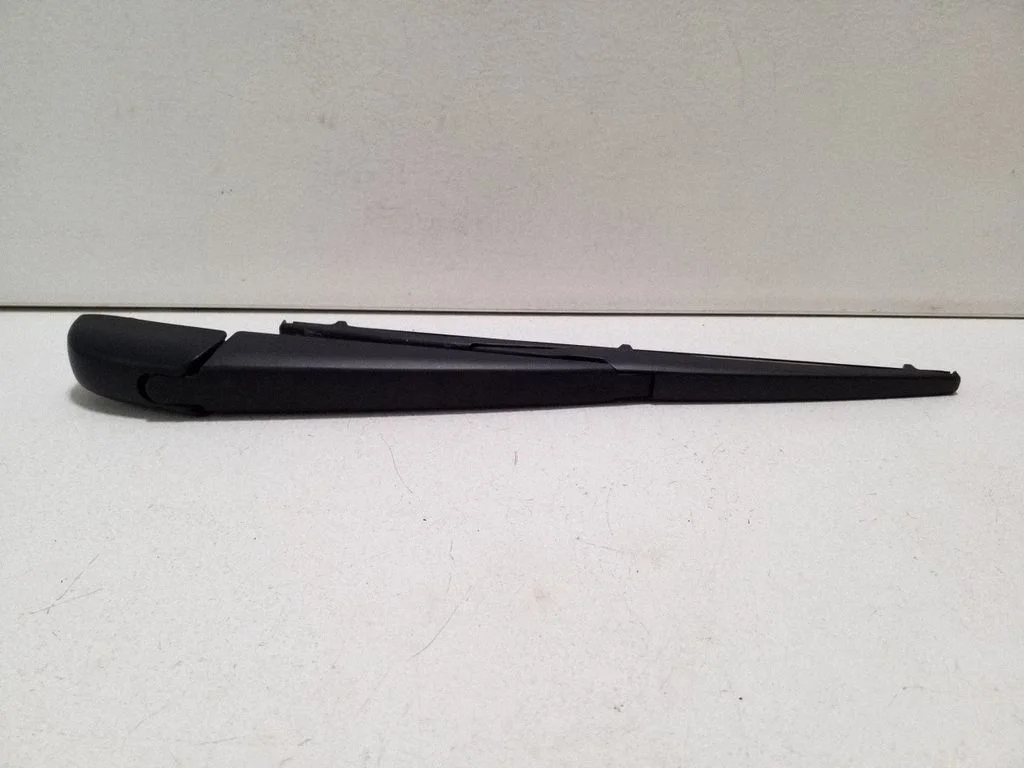Rear wiper blade arm 069615
