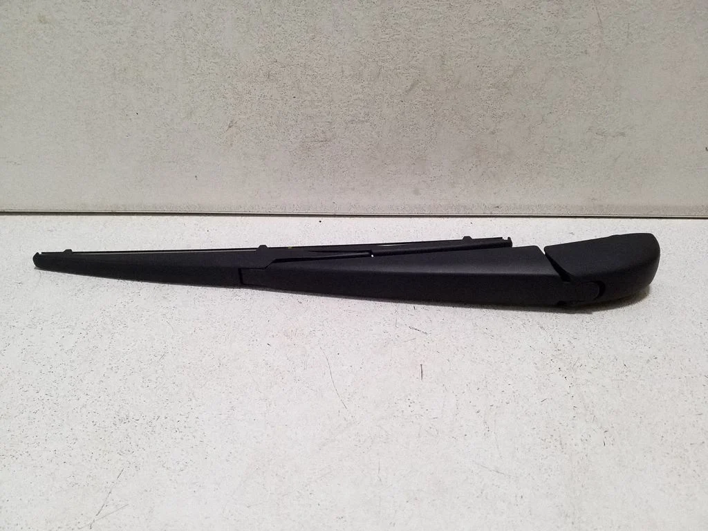 Rear wiper blade arm 0762M7