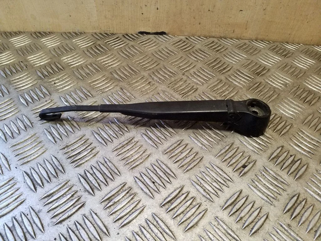 Rear wiper blade arm 8A9955407