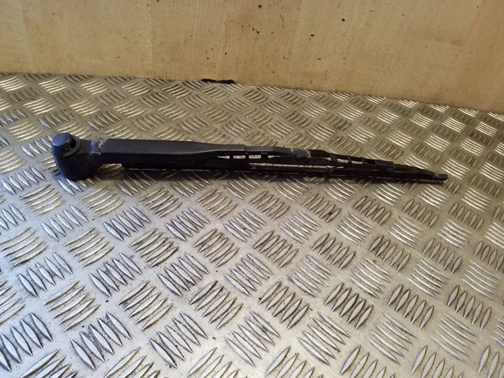 Rear wiper blade arm 8A9955407