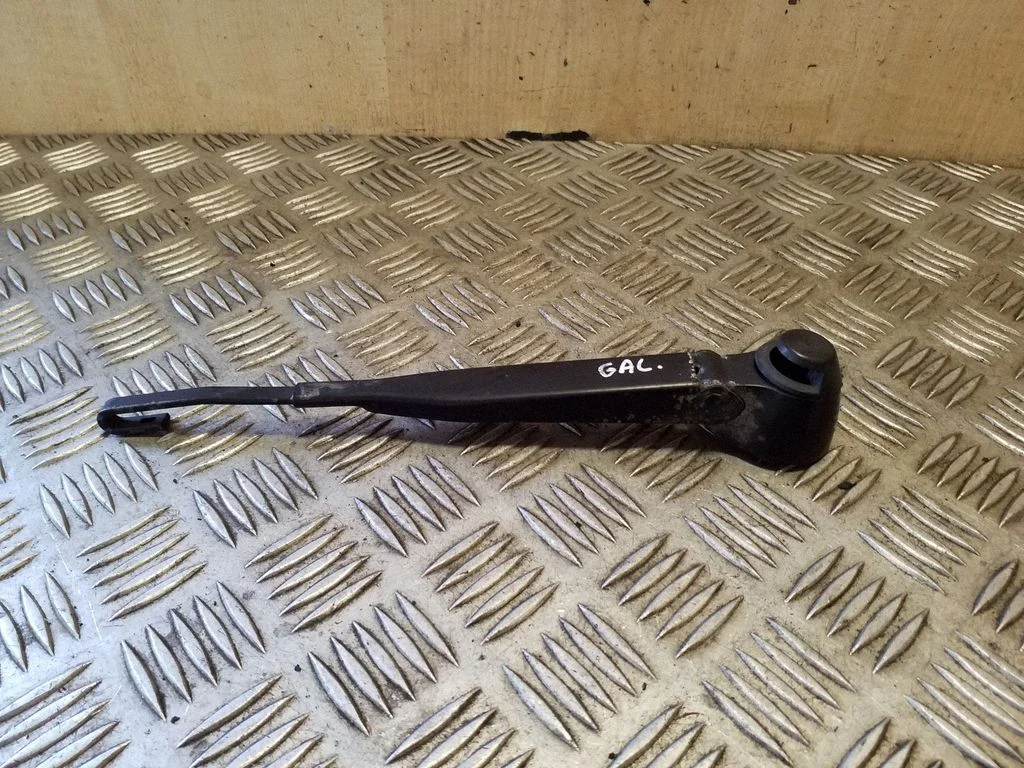 Rear wiper blade arm 8A9955407