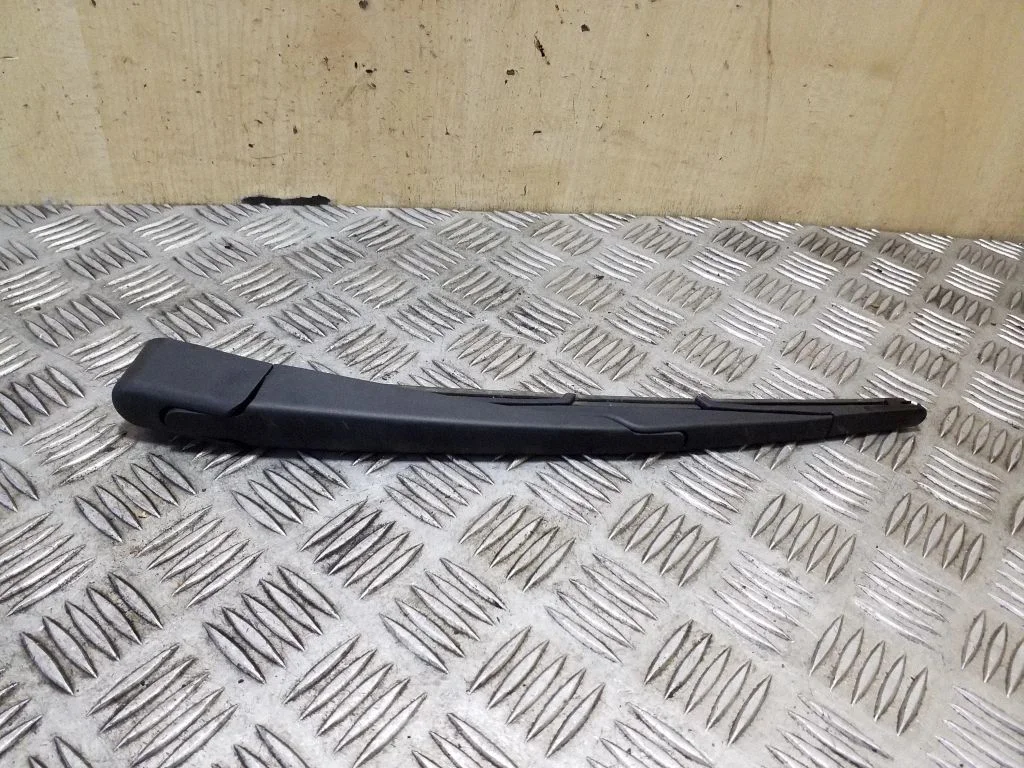 Rear wiper blade arm – Peugeot 308 (2013-2021)