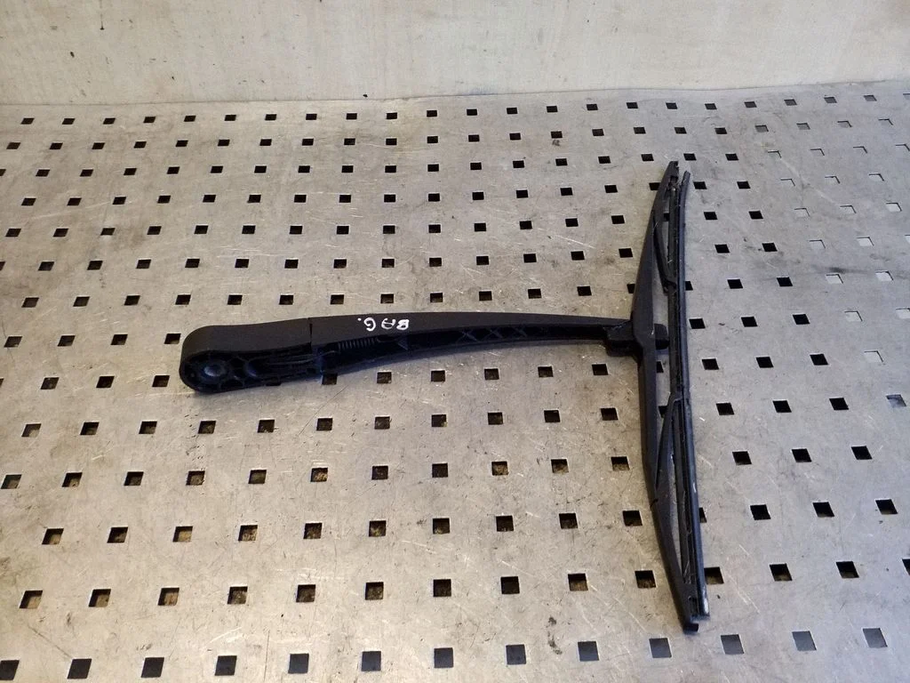 Ramię wycieraczki tylnej – Citroen C4 Grand Picasso (2007-2013)