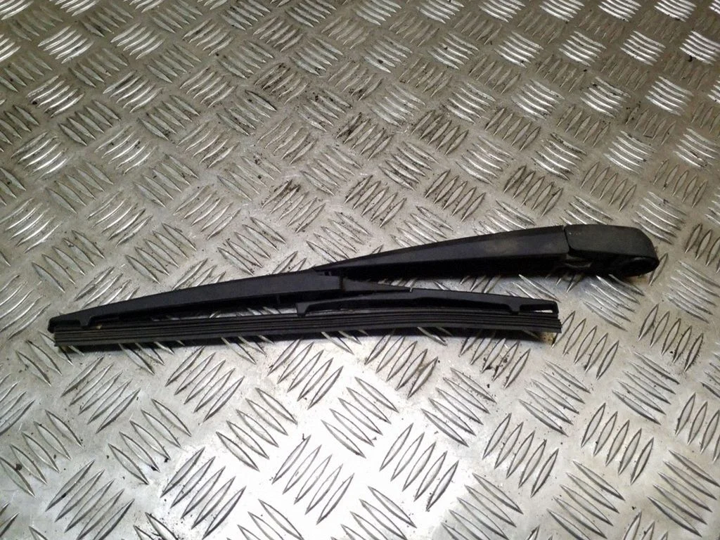 Aizmugurējā stikla tīrītāja svira – Toyota RAV 4 (XA20) (2000-2005)