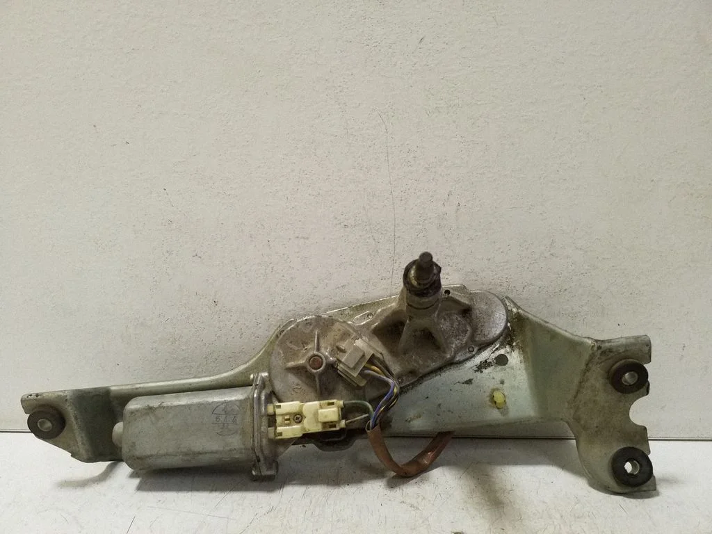 Rear window wiper motor – Subaru Outback (1999-2003)