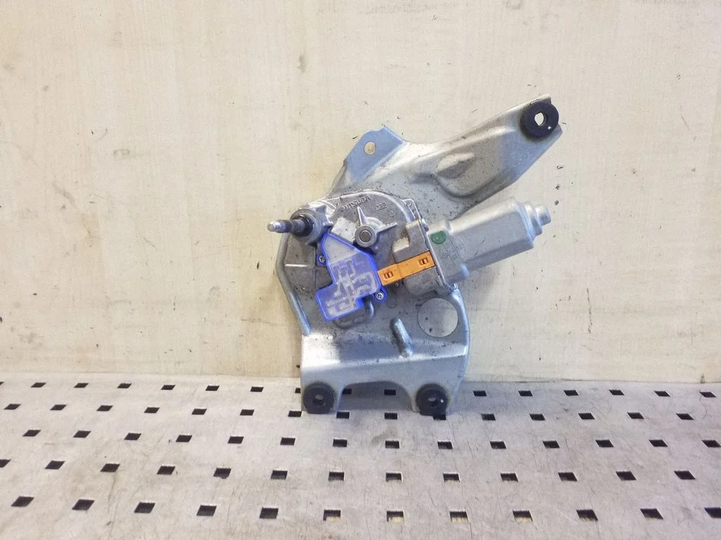 Rear window wiper motor – Subaru Outback (2009-2014)