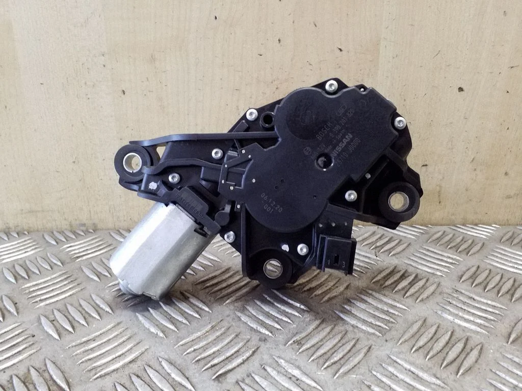 Rear window wiper motor – Nissan Qashqai (2006-2010)