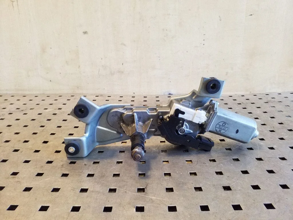 Rear window wiper motor – Land Rover Range Rover Sport L320 (2005-2013)