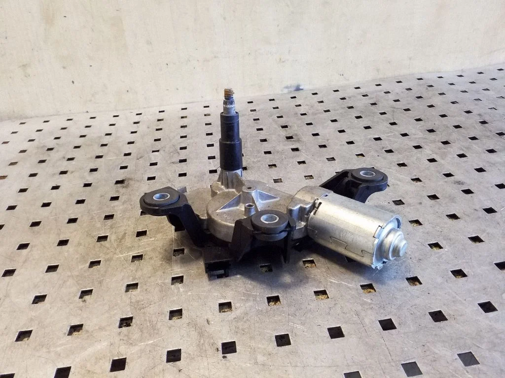 Rear window wiper motor 0390201820