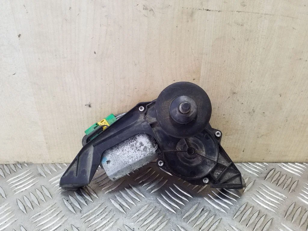 Rear window wiper motor 53014112 – Renault Scenic I (1996-2003)