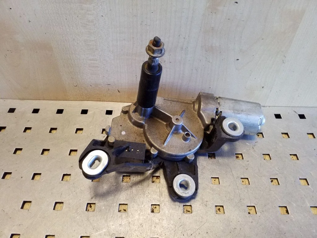 Rear window wiper motor 0390201598