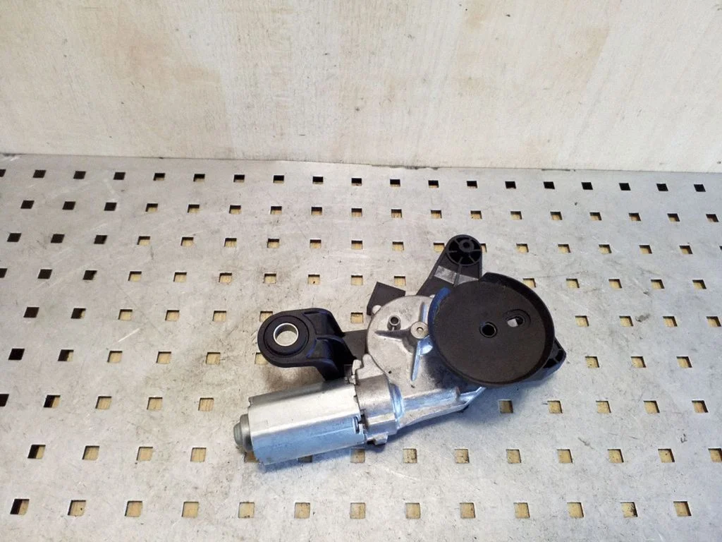 Rear window wiper motor 0390201231