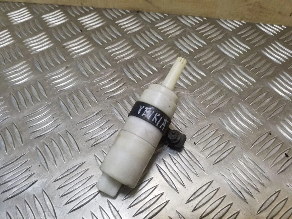 Headlight washer spray nozzle