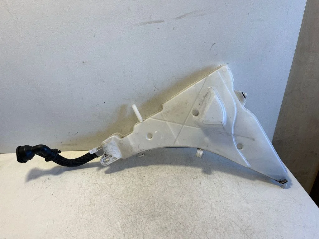 Windshield washer fluid reservoir/tank – BMW X6M F86 (2015-2018)