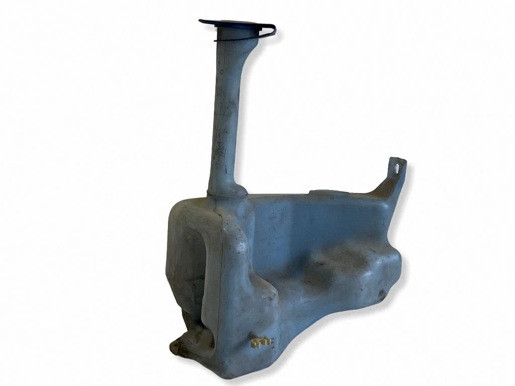 Logu mazgāšanas šķidruma tvertne 701955453