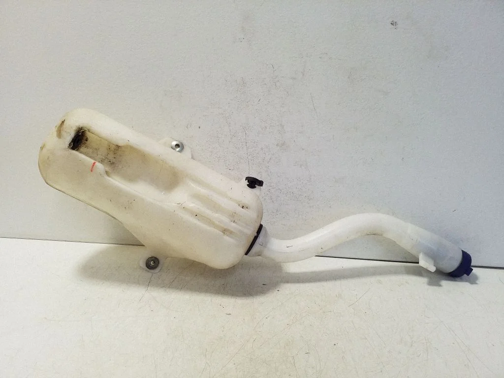 Windshield washer fluid reservoir/tank 52031764