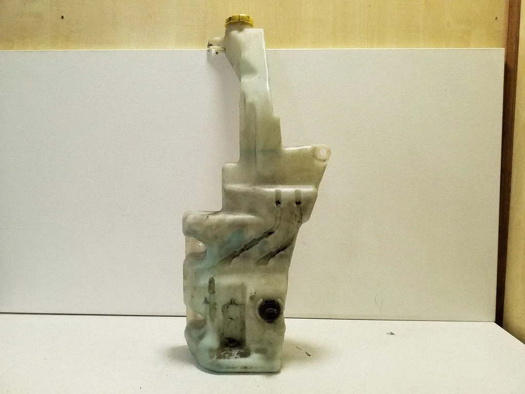 Windshield washer fluid reservoir/tank 68104799AD