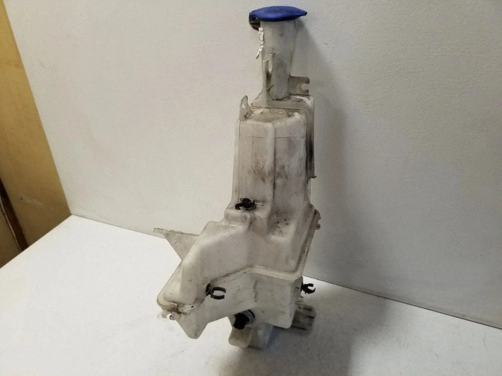 Windshield washer fluid reservoir/tank – KIA Sportage (2016-2021)